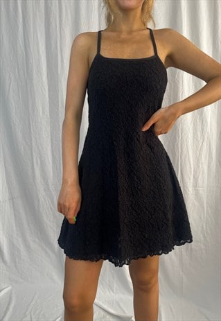 Vintage knit dress in black. 