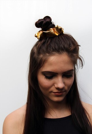 GOLD METALLIC SCRUNCHIE