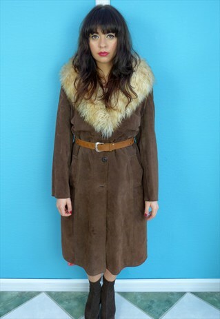 VINTAGE 70S COLLARED BROWN SUEDE COAT