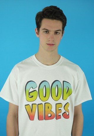 SHORT SLEEVED WHITE T-SHIRT WITH COLOURFUL GOOD VIBES PRINT