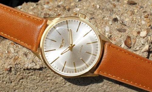 Classic Style Slim Gold Watch