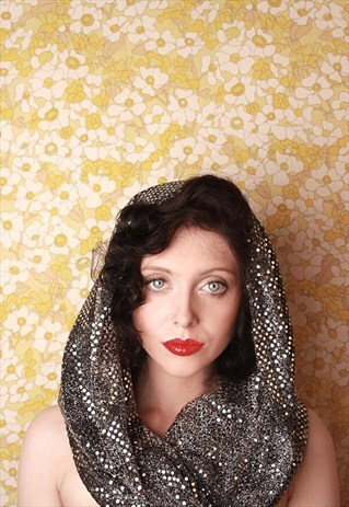 SILVER SEQUIN FESTIVAL SNOOD HOOD