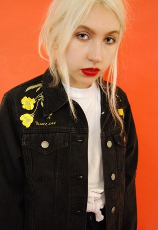 BUZZ OFF OVERSIZED BOYFRIEND BEE DENIM JACKET