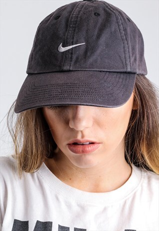 VINTAGE 90'S NIKE CAP