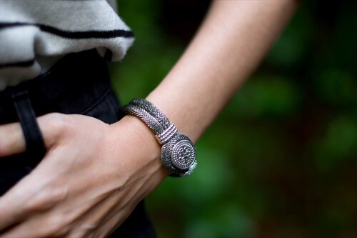 Gray chunky bracelet