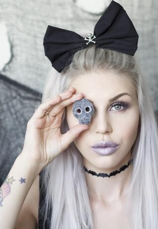 BLACK OVERSIZED HAIR BOW WITH SILVER SKULL & CROSSBONES