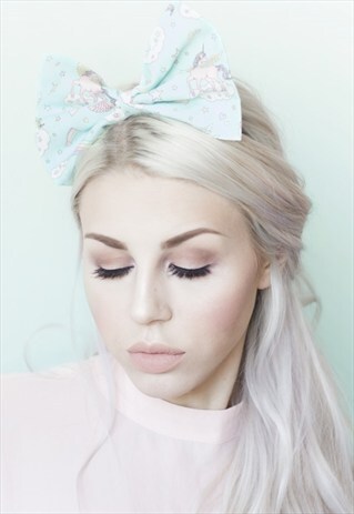 BLUE PASTEL UNICORN AND RAINBOWS OVERSIZED BOW HEADBAND