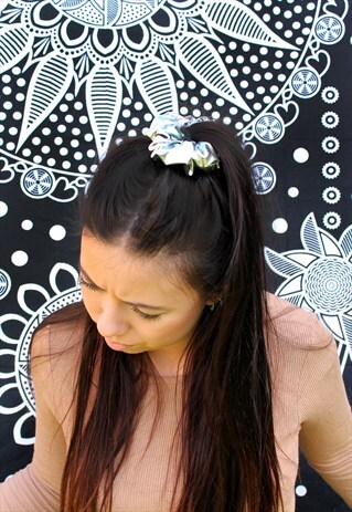 SILVER METALLIC SCRUNCHIE