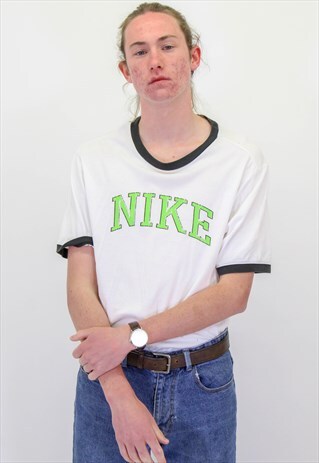 VINTAGE NIKE LOGO T-SHIRT IN WHITE XL