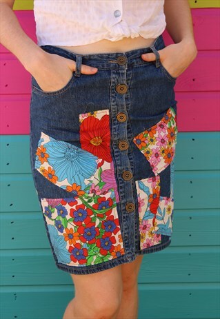 VINTAGE 90'S BLUE DENIM MINI SKIRT WITH FLORAL PATCHWORK