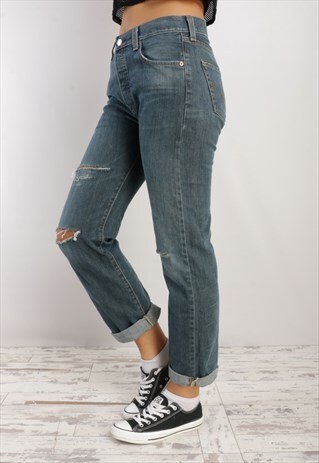 VINTAGE MID RISE REWORKED/ RIPPED LEVI'S 501 JEANS JG19