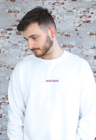 WEEKENDING EMBROIDERY WHITE SWEATSHIRT