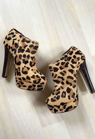 Y2K LEOPARD/CHEETAH PRINT HEELED BOOTS