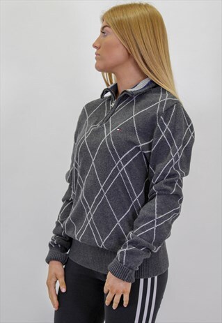 VINTAGE TOMMY HILFIGER 1/4 ZIP SWEATER IN MEDIUM