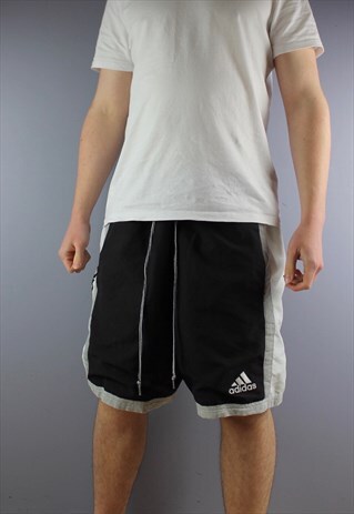 VINTAGE ADIDAS SHORTS IN BLACK WITH POCKETS, EMBROIDERED LOG