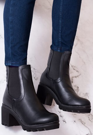 BLOCK HEEL ANKLE BOOTS IN BLACK LEATHER STYLE - RANGER TWO