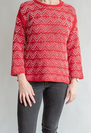 VINTAGE 70S BOHO BELL JUMPER IN RED PATTERN