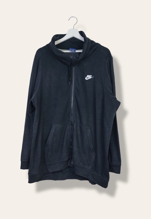 garment image