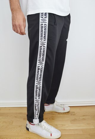 90S UMBRO TRACKSUIT BOTTOMS /JOGGERS/TROUSERS