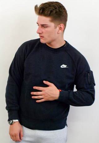 VINTAGE NIKE SWEATSHIRT
