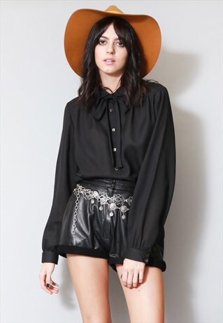 VINTAGE 1970'S BLACK PETER PAN COLLAR PUSSY BOW BOW BLOUSE