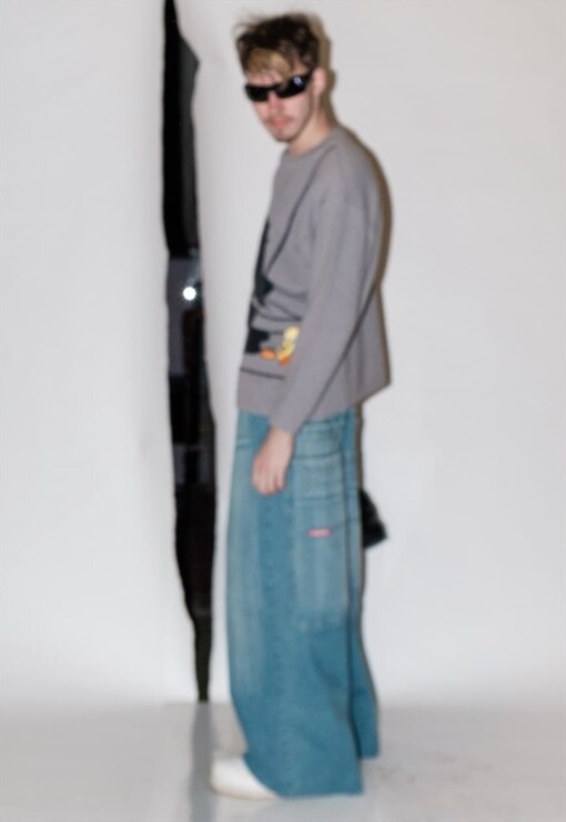 garment image