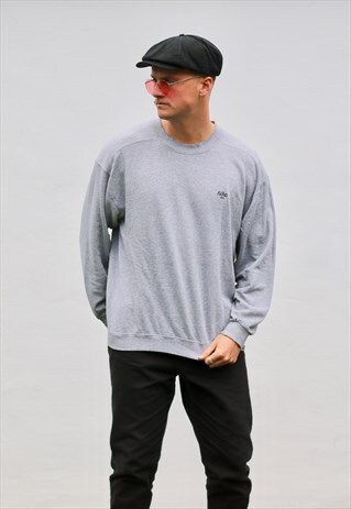 NIKE USA ATHLETICS RETRO SPORTSWEAR SWEATSHIRT