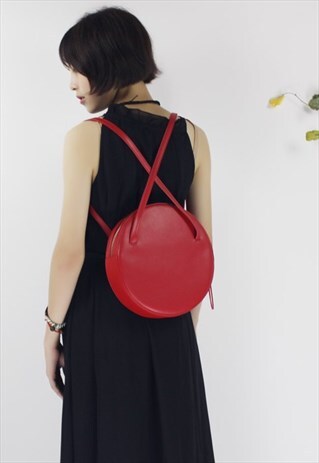 RED LEATHER ROUND SHOULDER BAG