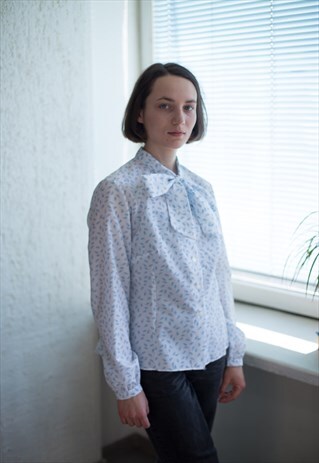 VINTAGE 70S WHITE/LIGHT BLUE PATTERNED SHIRT