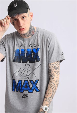 VINTAGE NIKE T-SHIRT