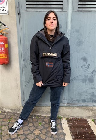 VINTAGE 90S NAPAPIJRI 1/4 ZIP JACKET IN BLACK