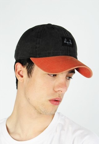 EXCLUSIVE CAP - BLACK AND RED