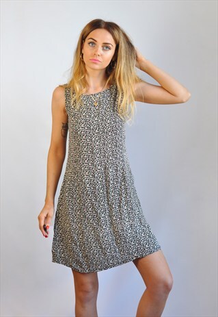 VINTAGE BLACK & WHITE FLORAL PRINT MINI DRESS