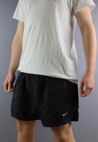 VINTAGE NIKE SHORTS IN BLACK WITH POCKETS, EMBROIDERED LOGO