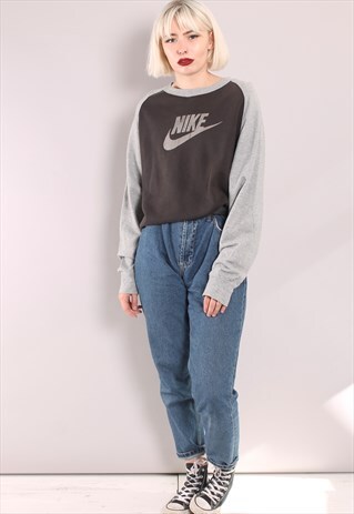 VINTAGE NIKE SWEATSHIRT