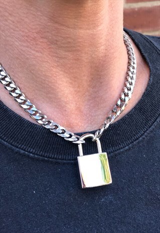 PADLOCK PENDANT ON 8MM THICK SILVER CURB CHAIN