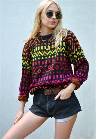 VINTAGE 90S BLACK COLOURFUL PATTERN KNITTED JUMPER
