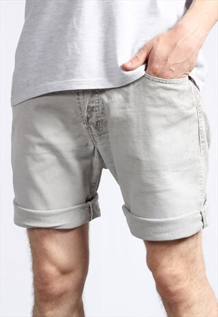 VINTAGE LEVI'S CORDUROY SHORTS