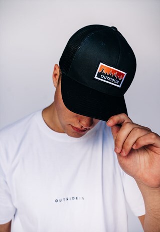 CITYSCAPE TRUCKER CAP BLACK