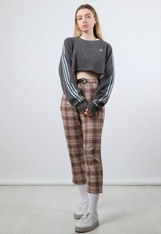 VINTAGE ADIDAS MEDIUM GREY CROPPED SWEATSHIRT