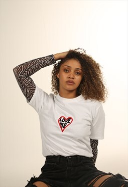 CATCALL 'Love Me' Embroidered Heart Graphic T-shirt in WHITE
