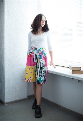 VINTAGE 80'S ABSTRACT PRINT MULTICOLOUR HIGH WAISTED SHORTS