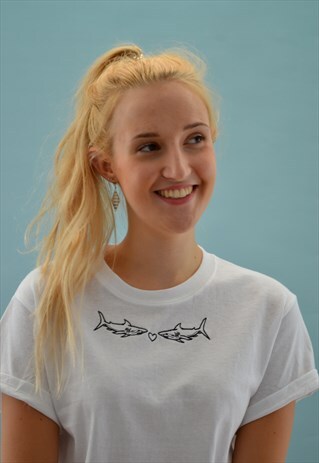 EMBROIDERED SHARK BAIT WHITE TEE
