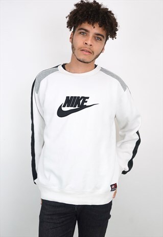 VINTAGE 90'S NIKE SWEATSHIRT