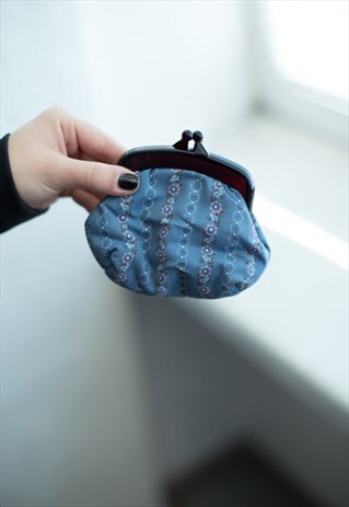 VINTAGE 70'S BLUE PATTERNED COIN PURSE