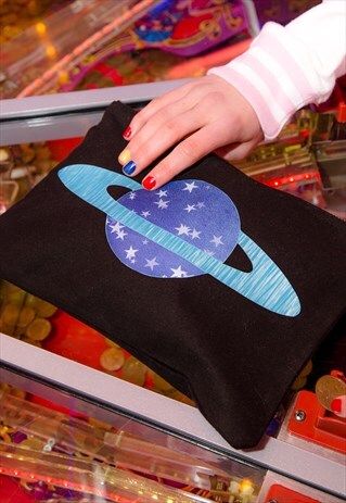 CLUTCH BAG IN BLACK WITH PLANET BLUE STARS PRINT