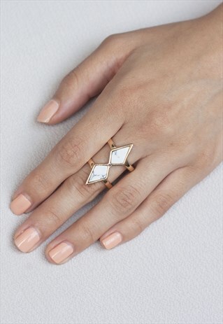 DOUBLE WHITE MARBLE DIAMOND RING