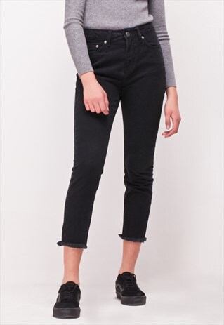 BLACK STRAIGHT LEG JEANS