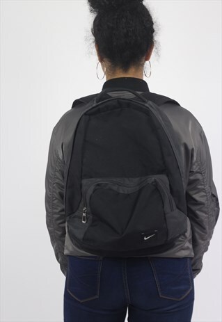 VINTAGE NIKE BACKPACK