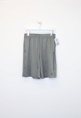 Vintage Nike shorts in grey. Best fits L